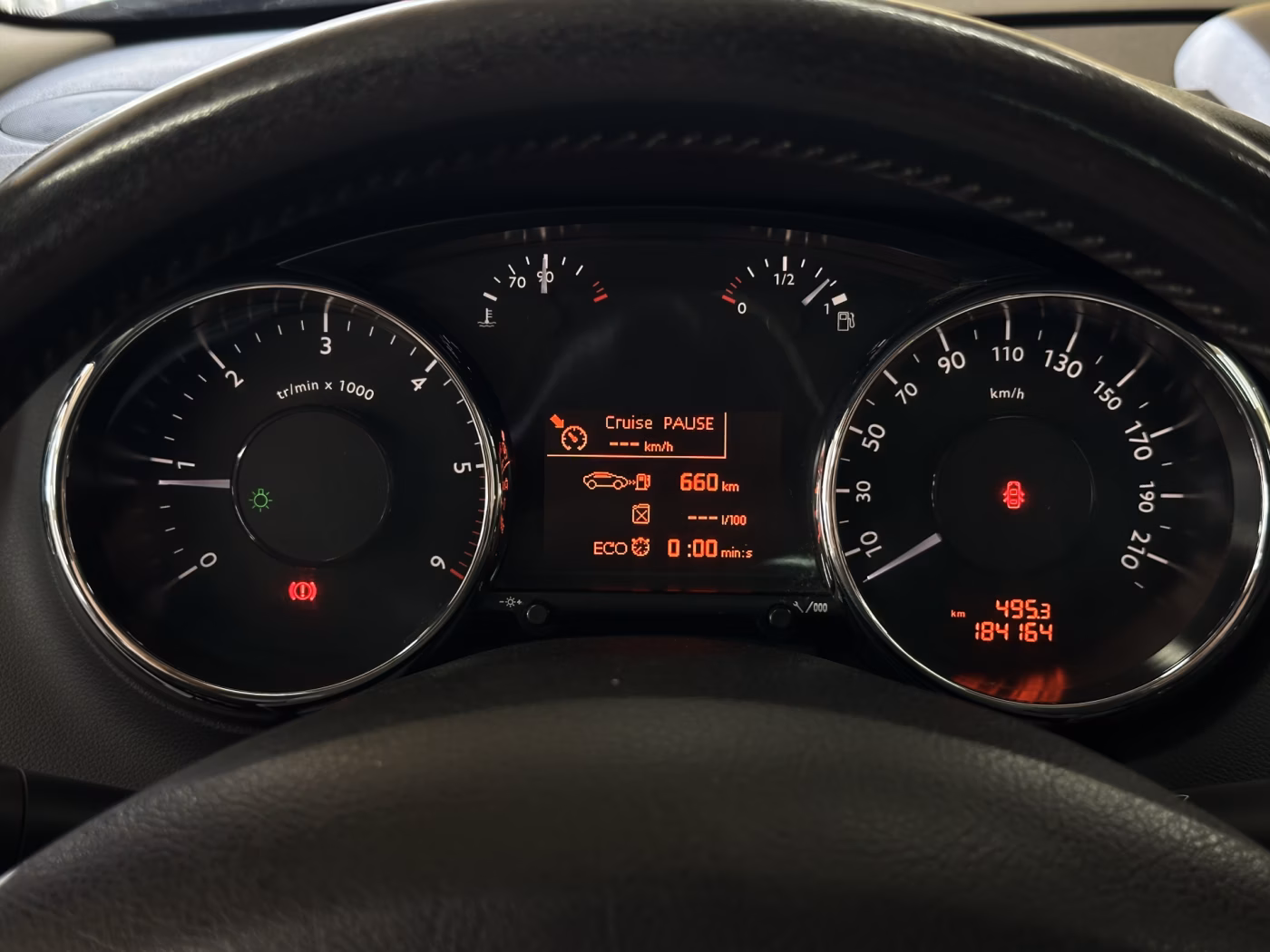 Peugeot 5008 фото 12