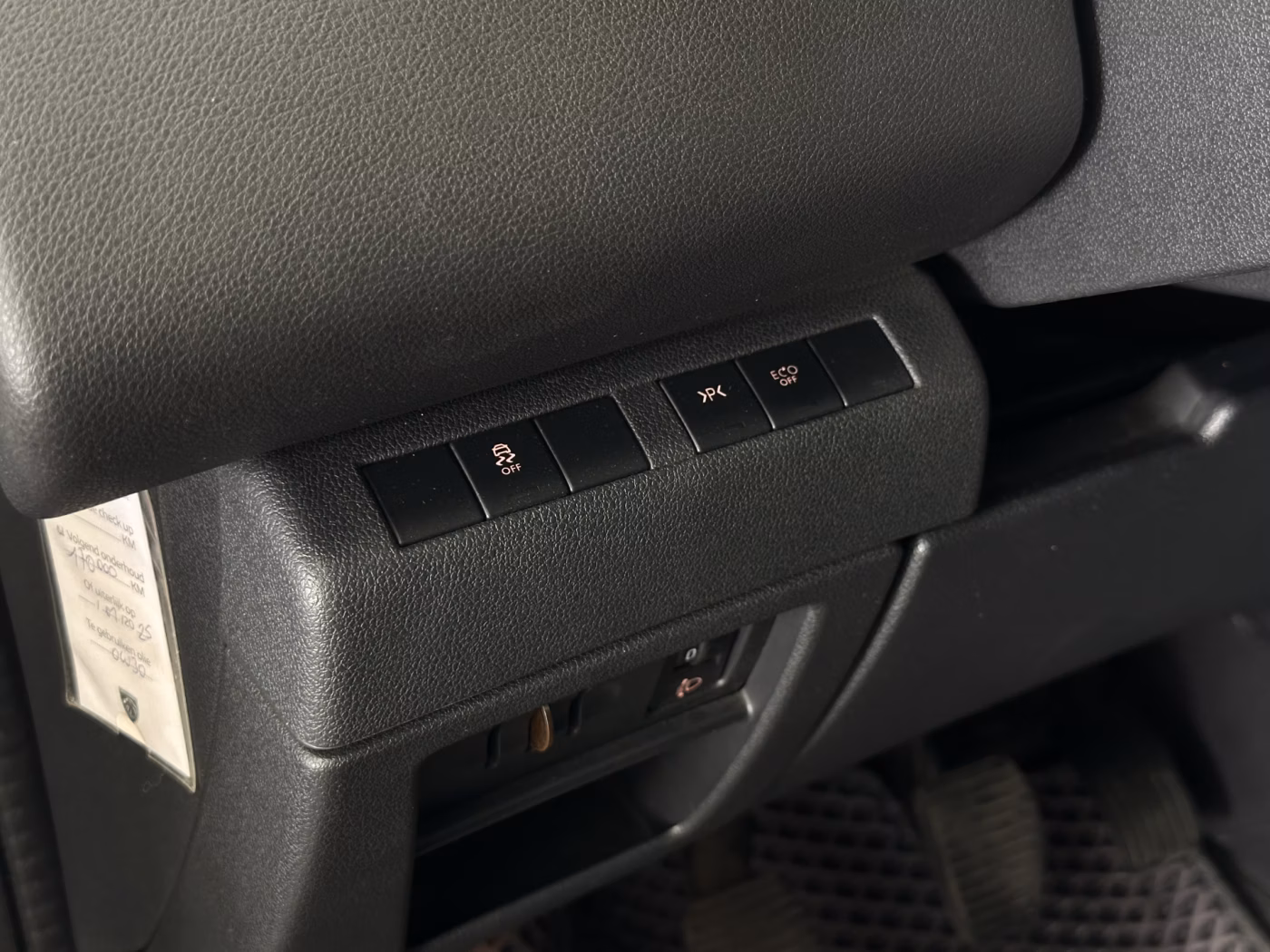 Peugeot 5008 фото 18