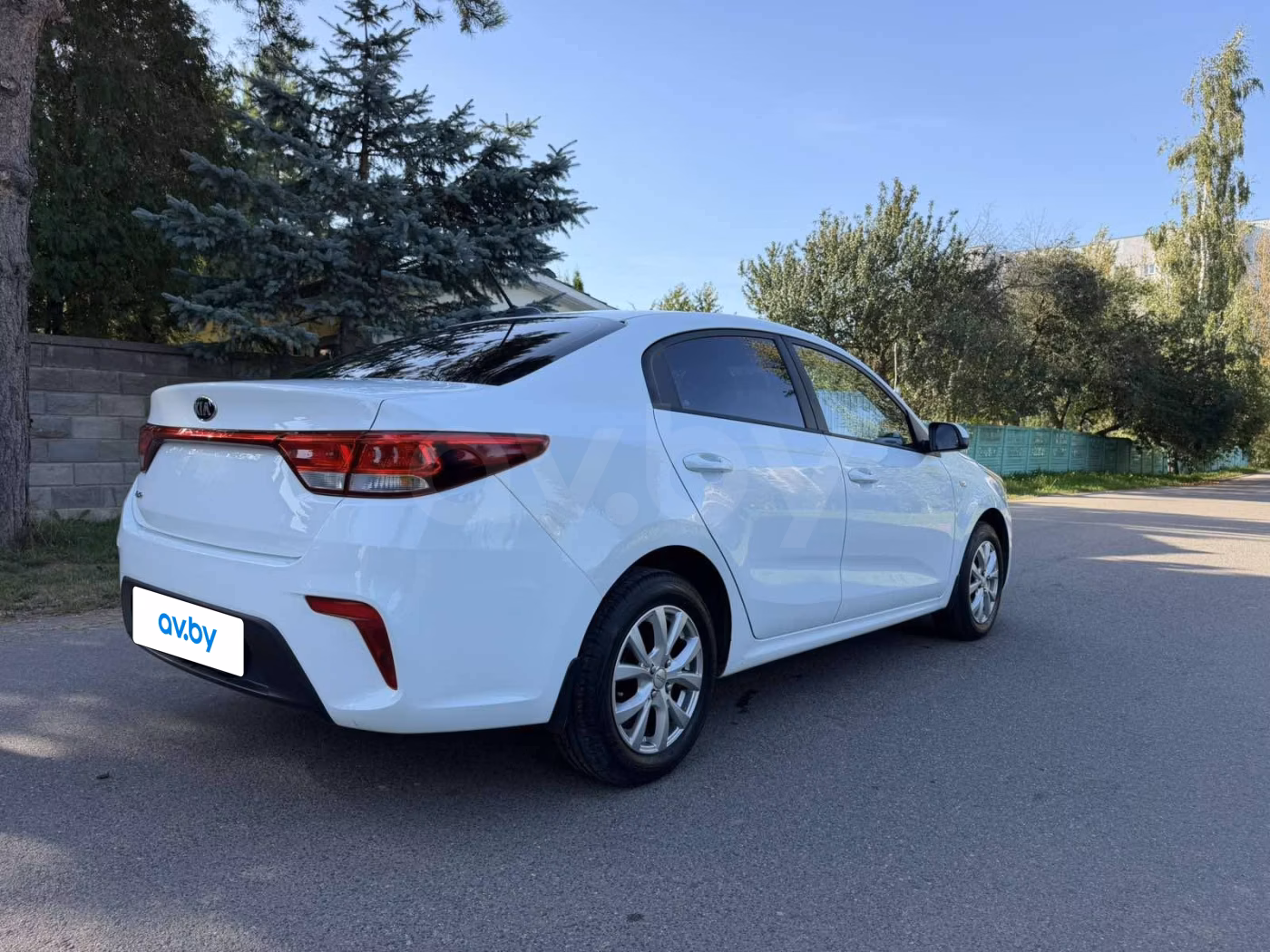 Kia Rio фото 15