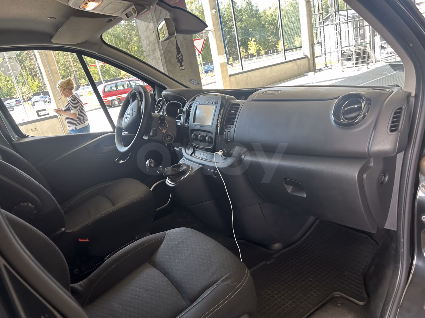 Opel Vivaro фото 6