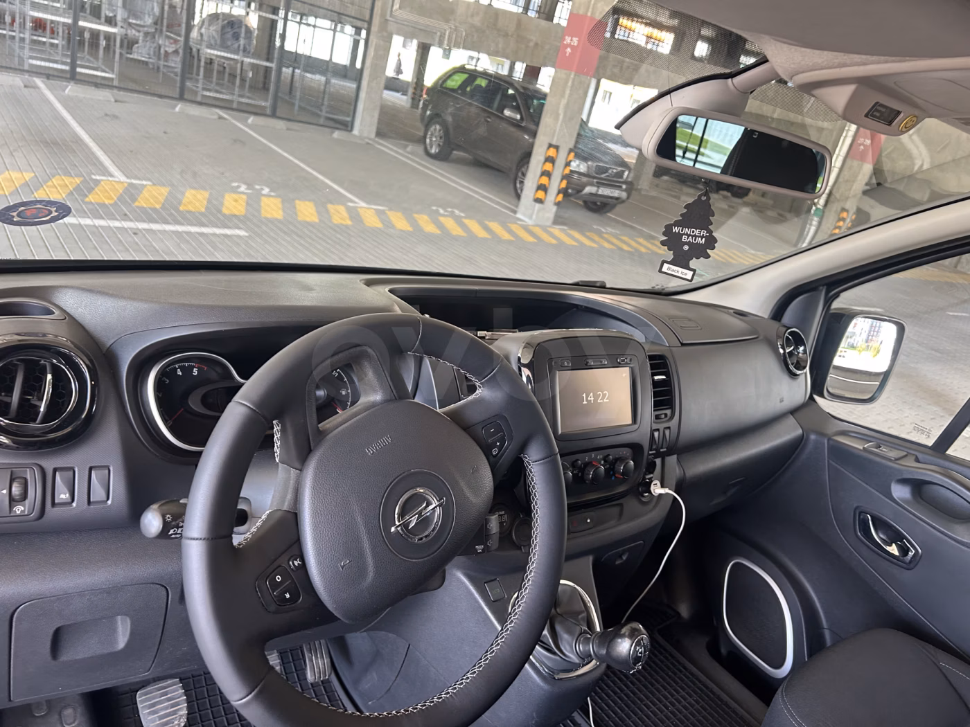 Opel Vivaro фото 11