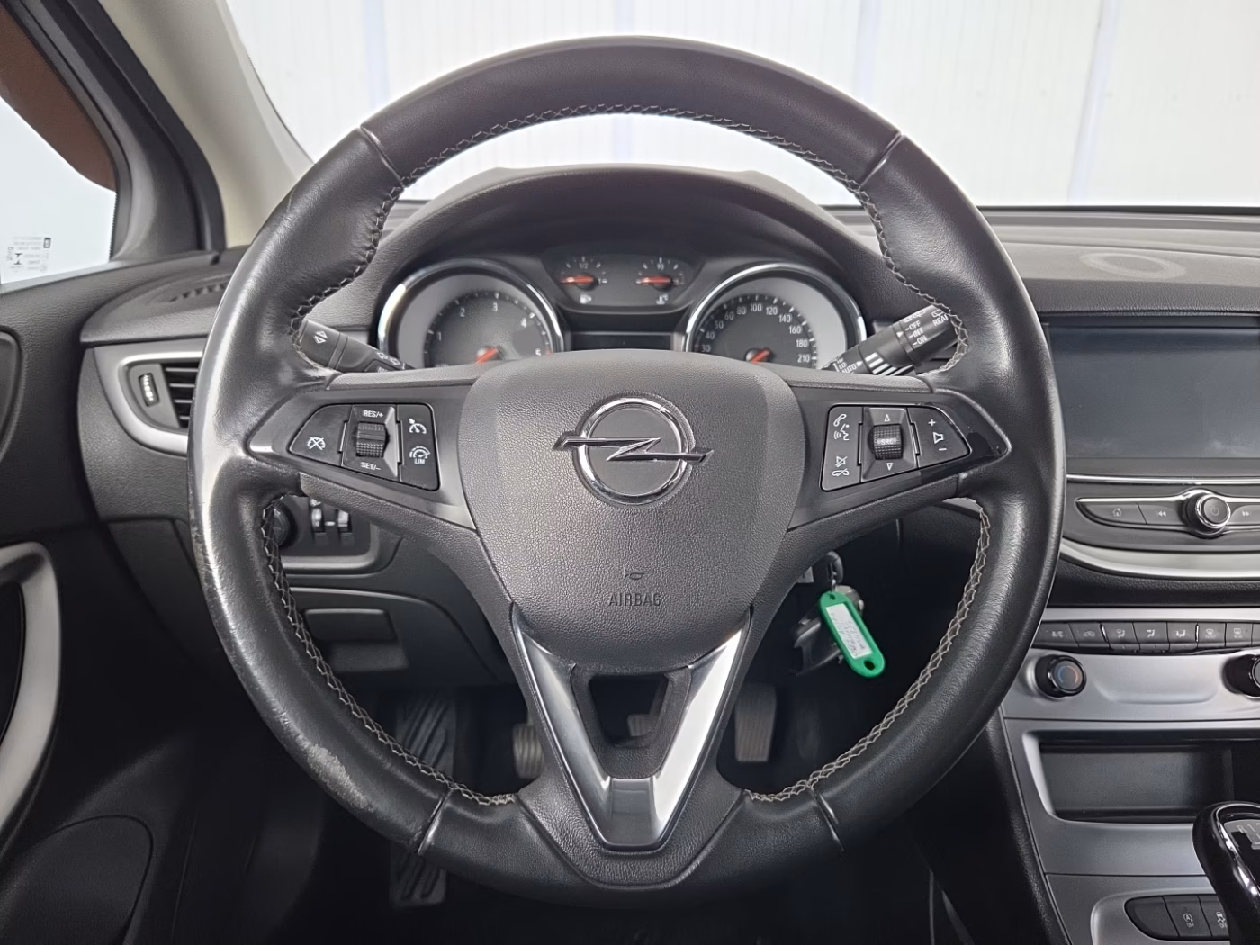Opel Astra фото 9