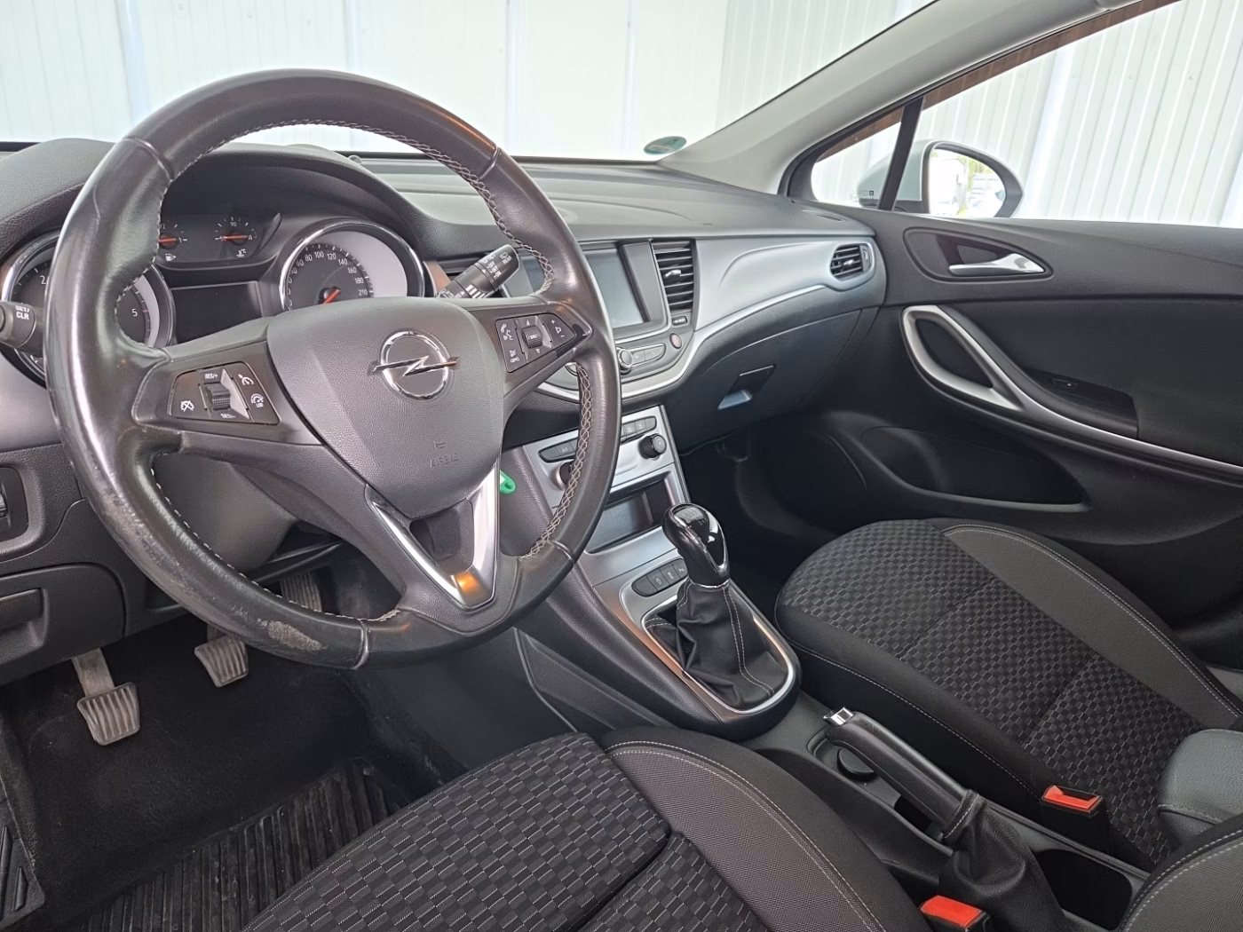 Opel Astra фото 12