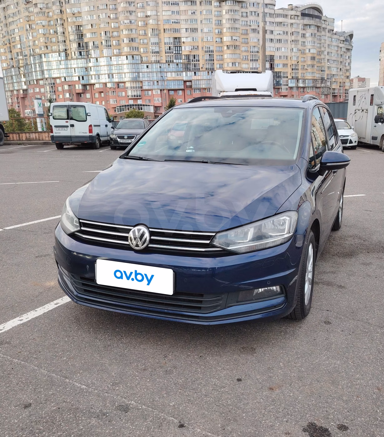 Volkswagen Touran фото 2
