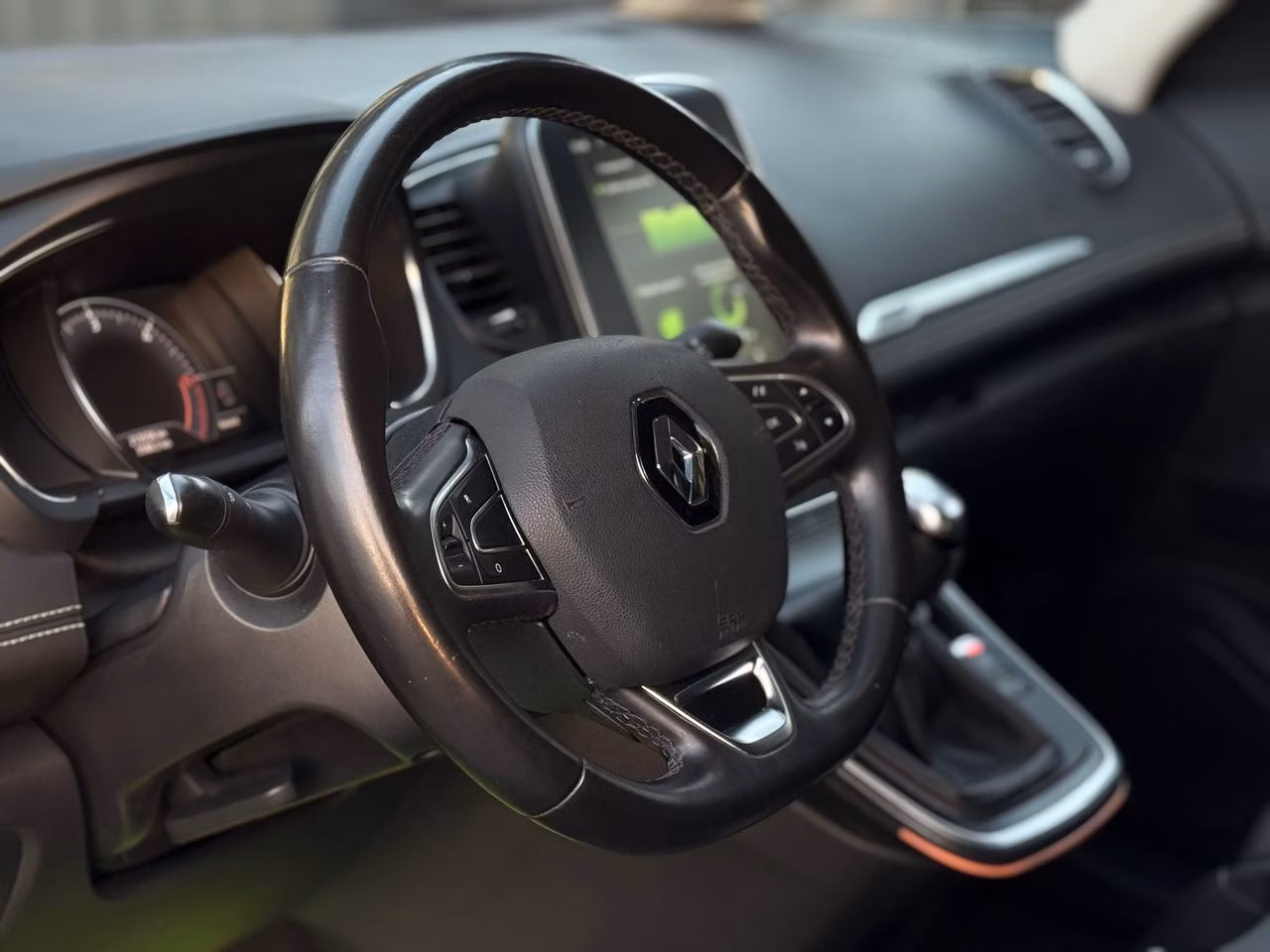 Renault Scenic фото 12