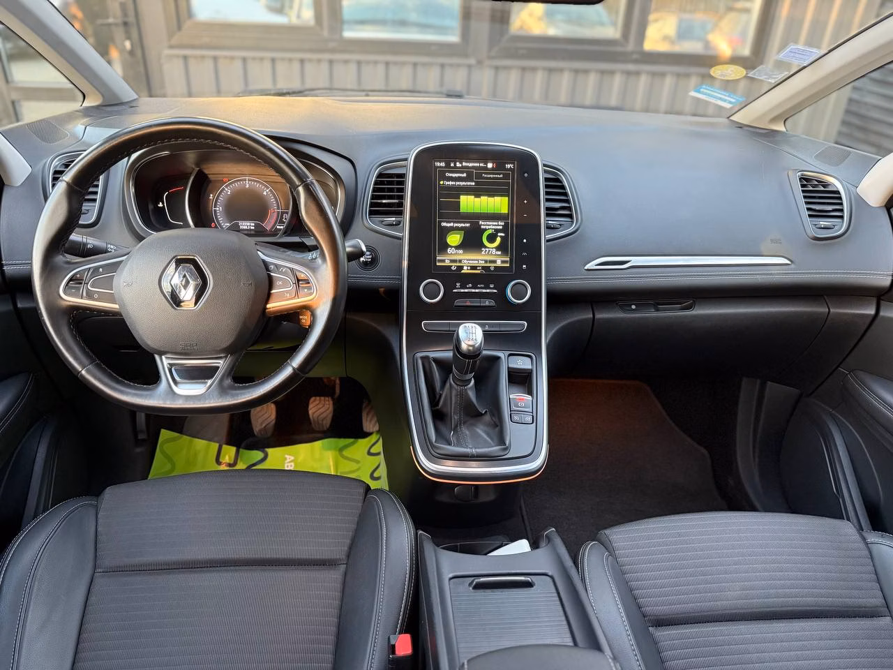 Renault Scenic фото 14