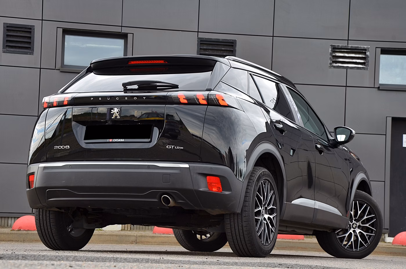 Peugeot 2008 фото 12