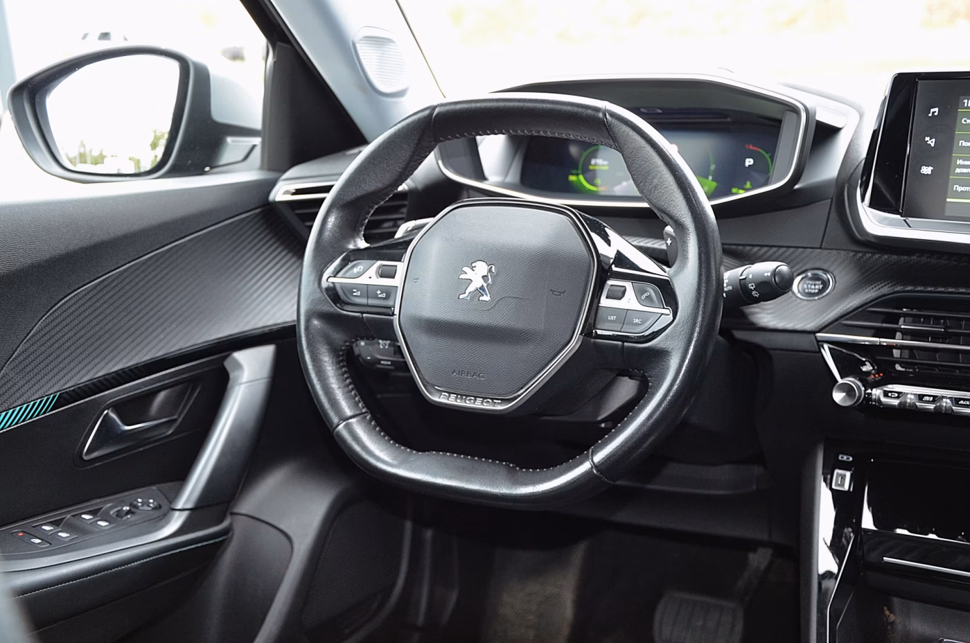 Peugeot 2008 фото 18