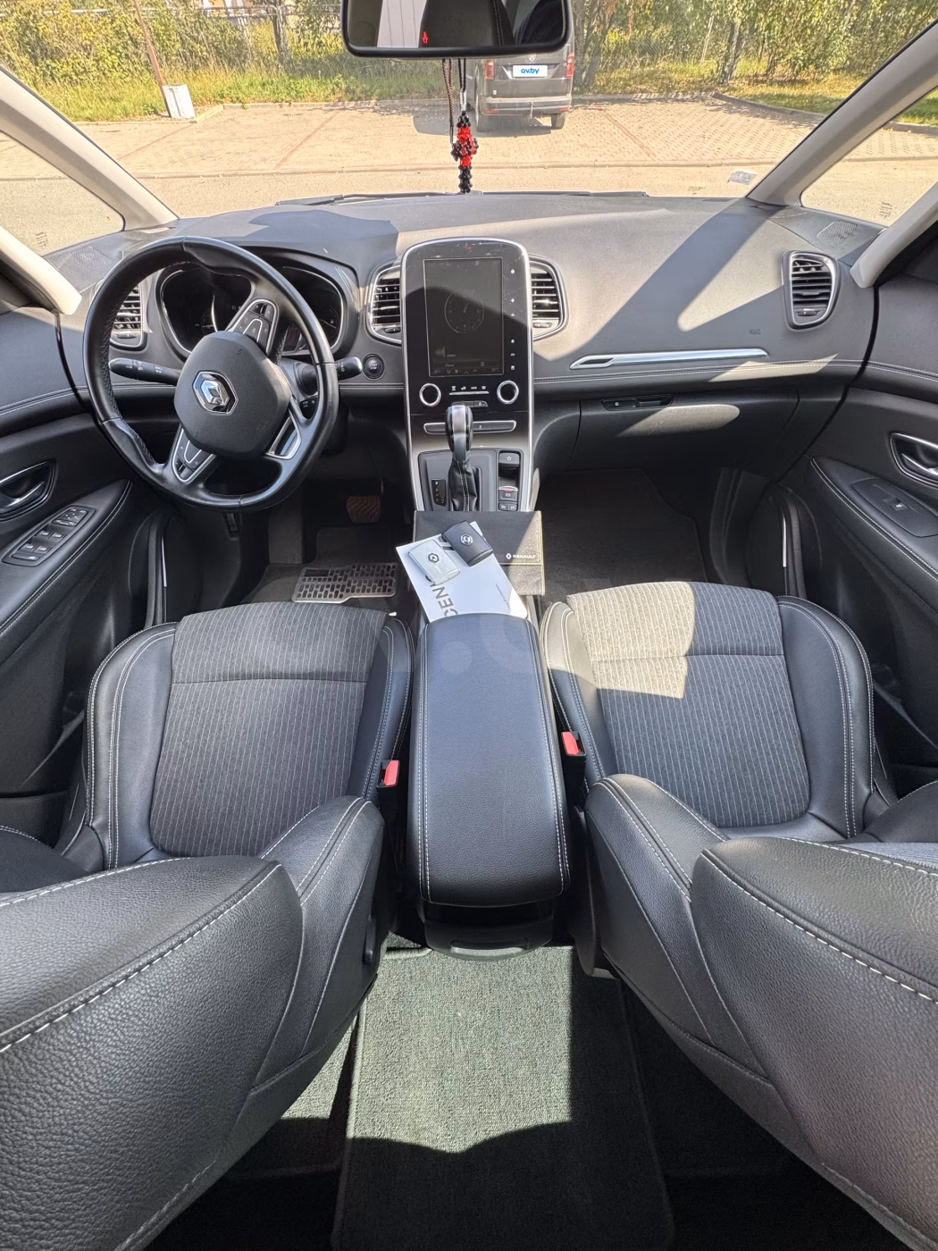 Renault Grand Scenic фото 9
