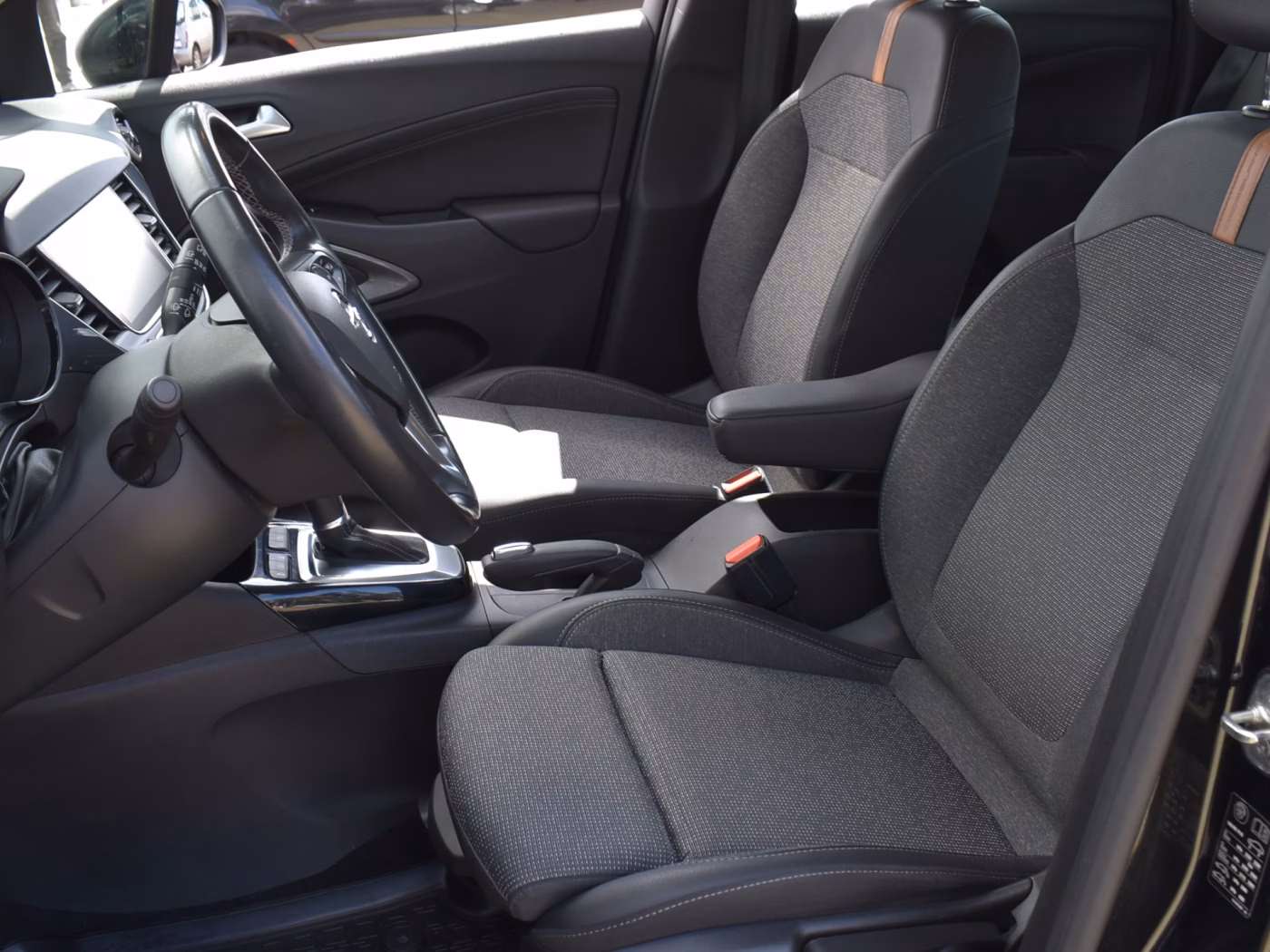 Opel Crossland X фото 9