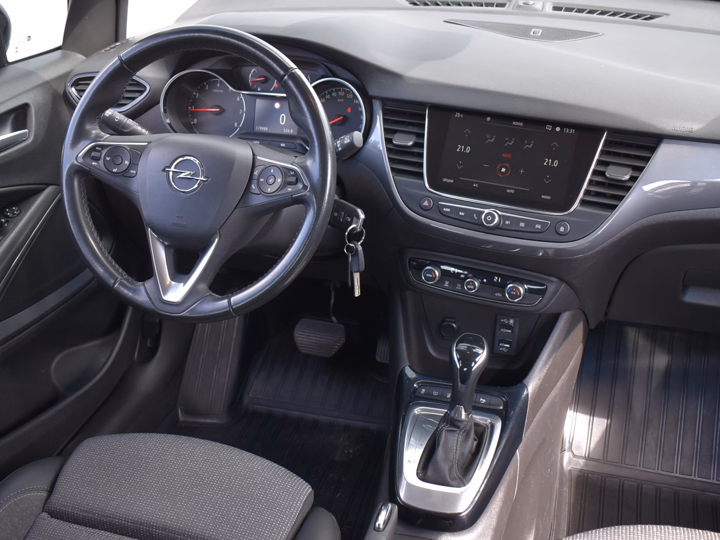 Opel Crossland X фото 13