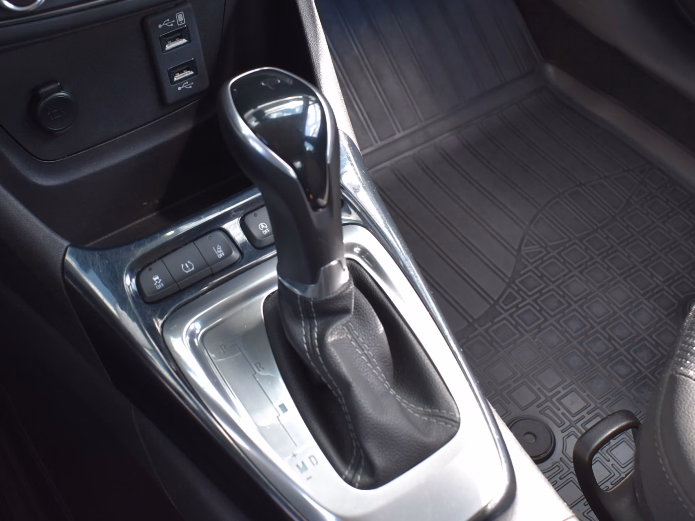 Opel Crossland X фото 20
