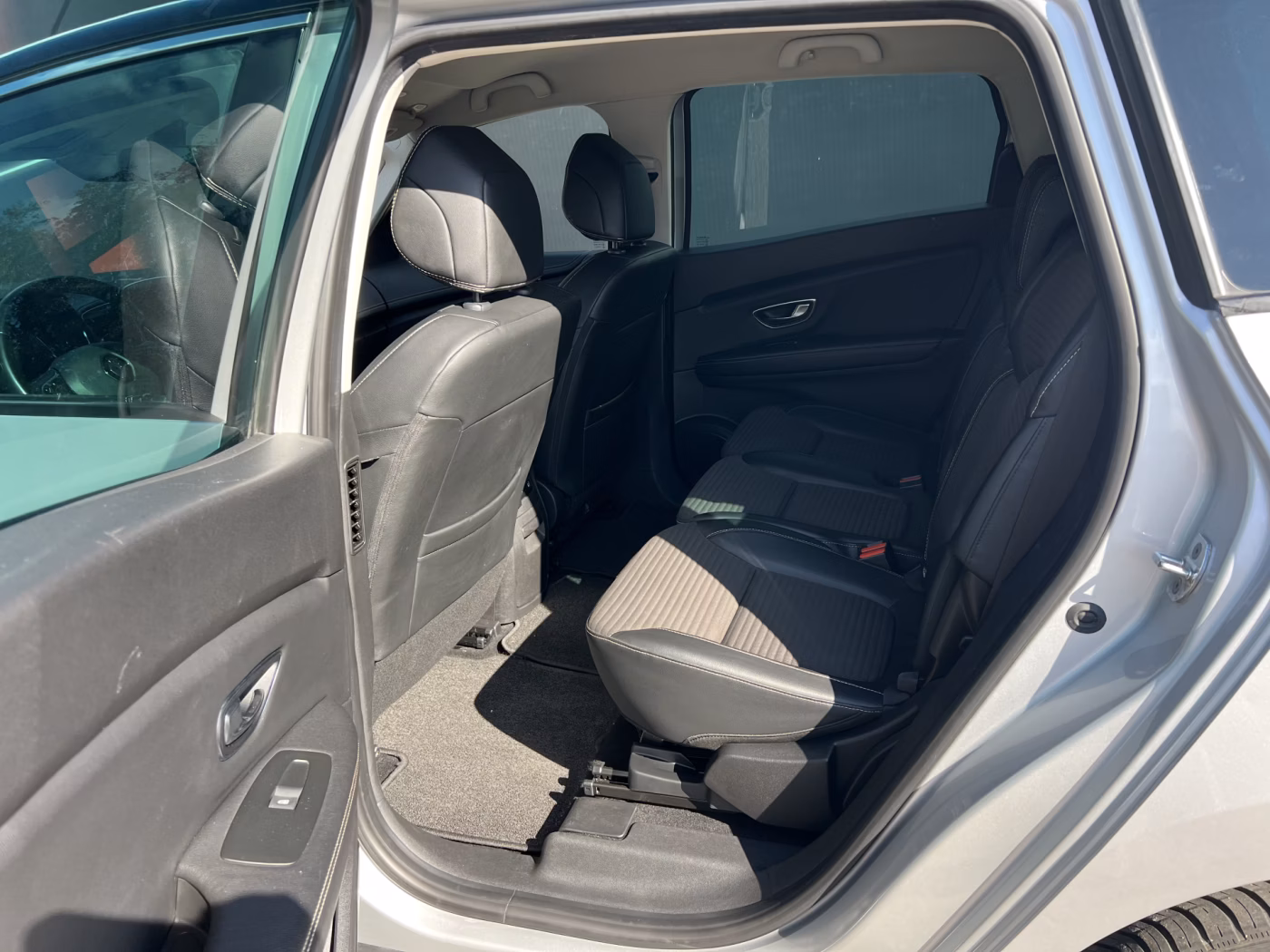 Renault Grand Scenic фото 11