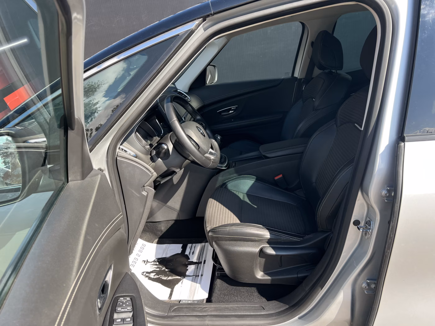 Renault Grand Scenic фото 16