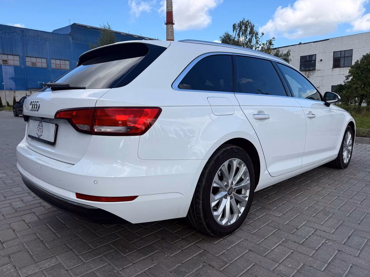 Audi A4 фото 8