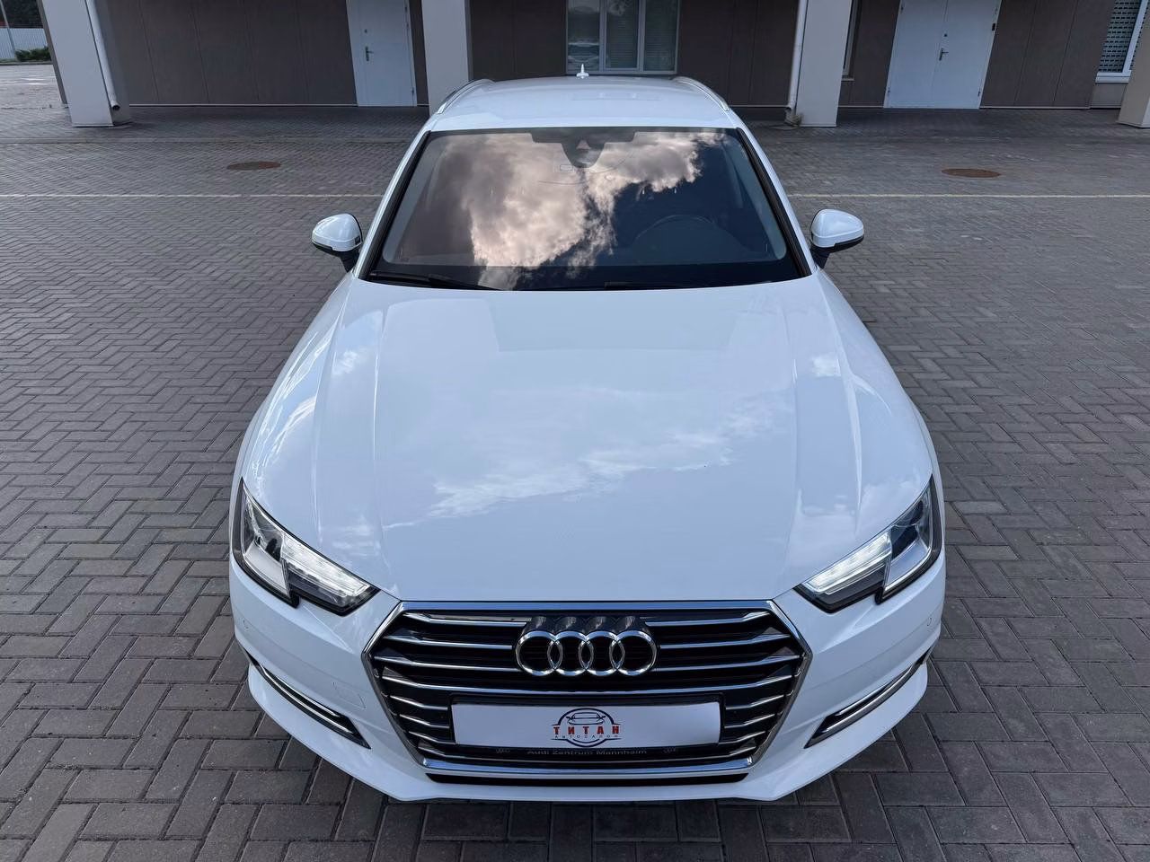 Audi A4 фото 13