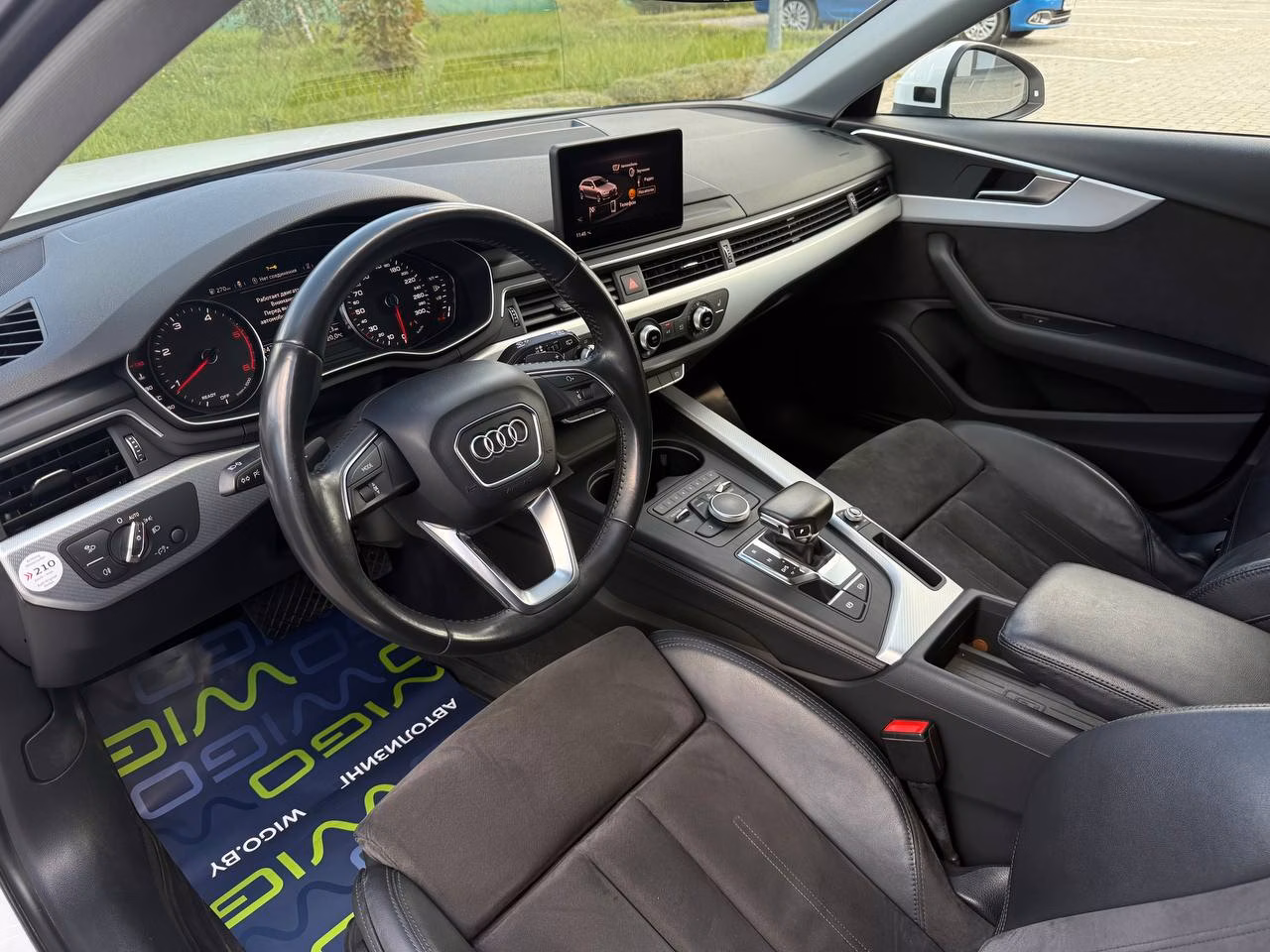 Audi A4 фото 15