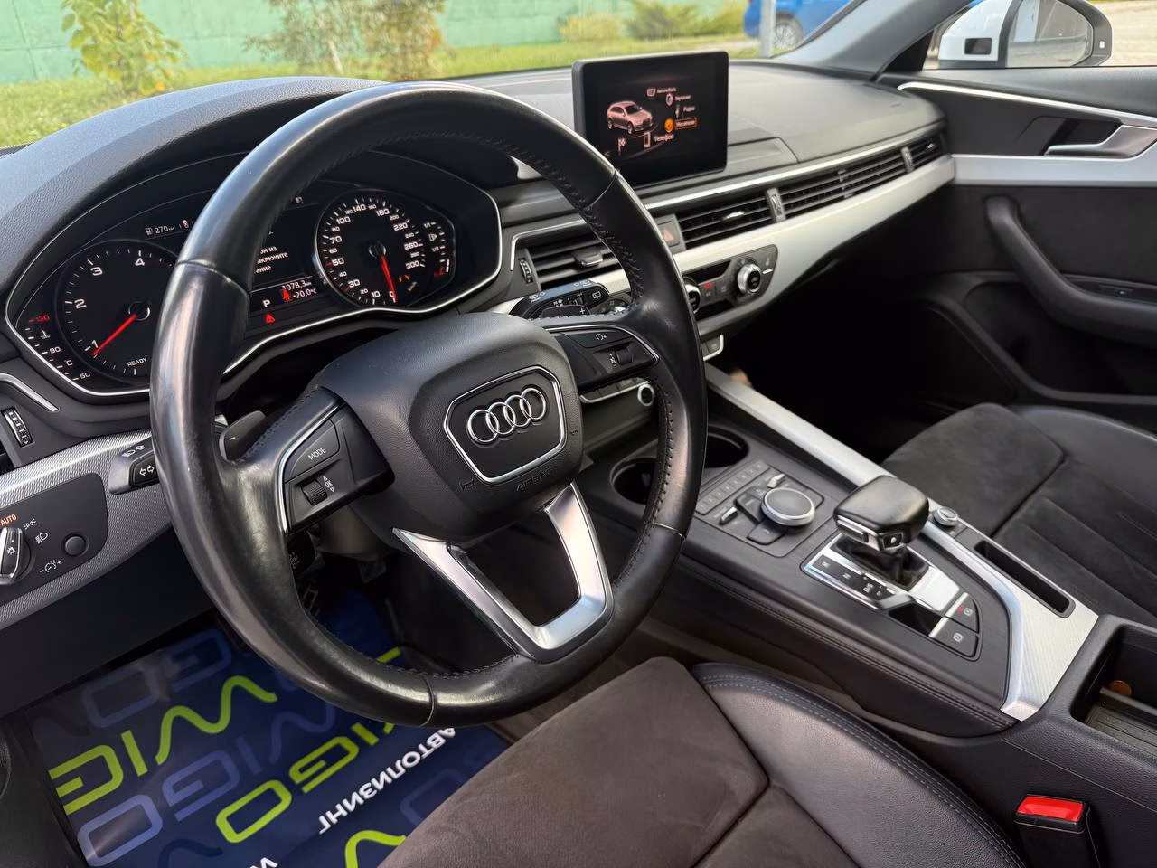 Audi A4 фото 16