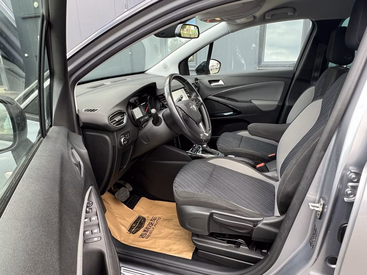 Opel Crossland X фото 10