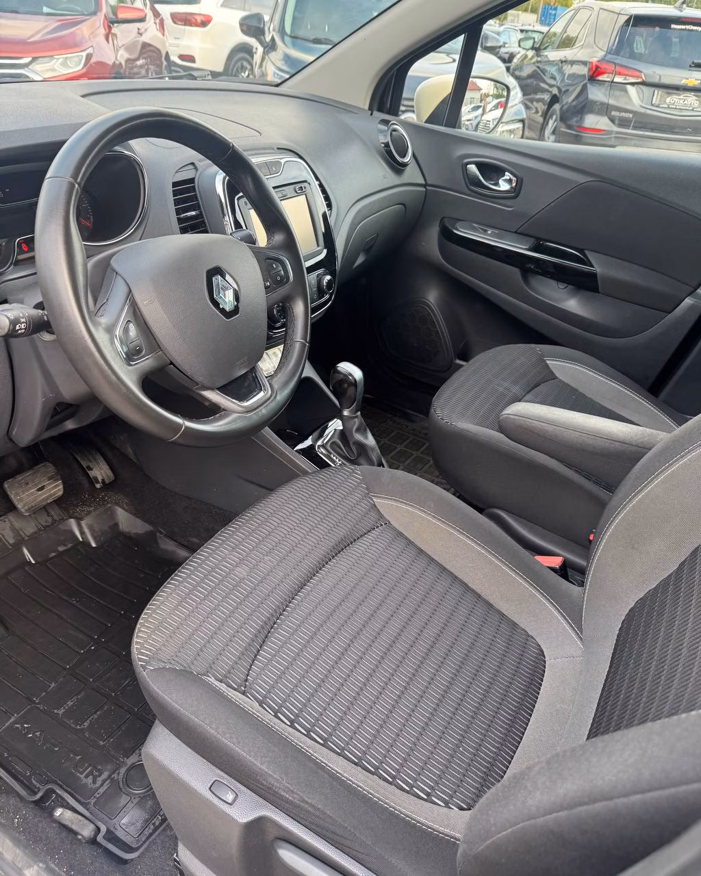 Renault Kaptur фото 10