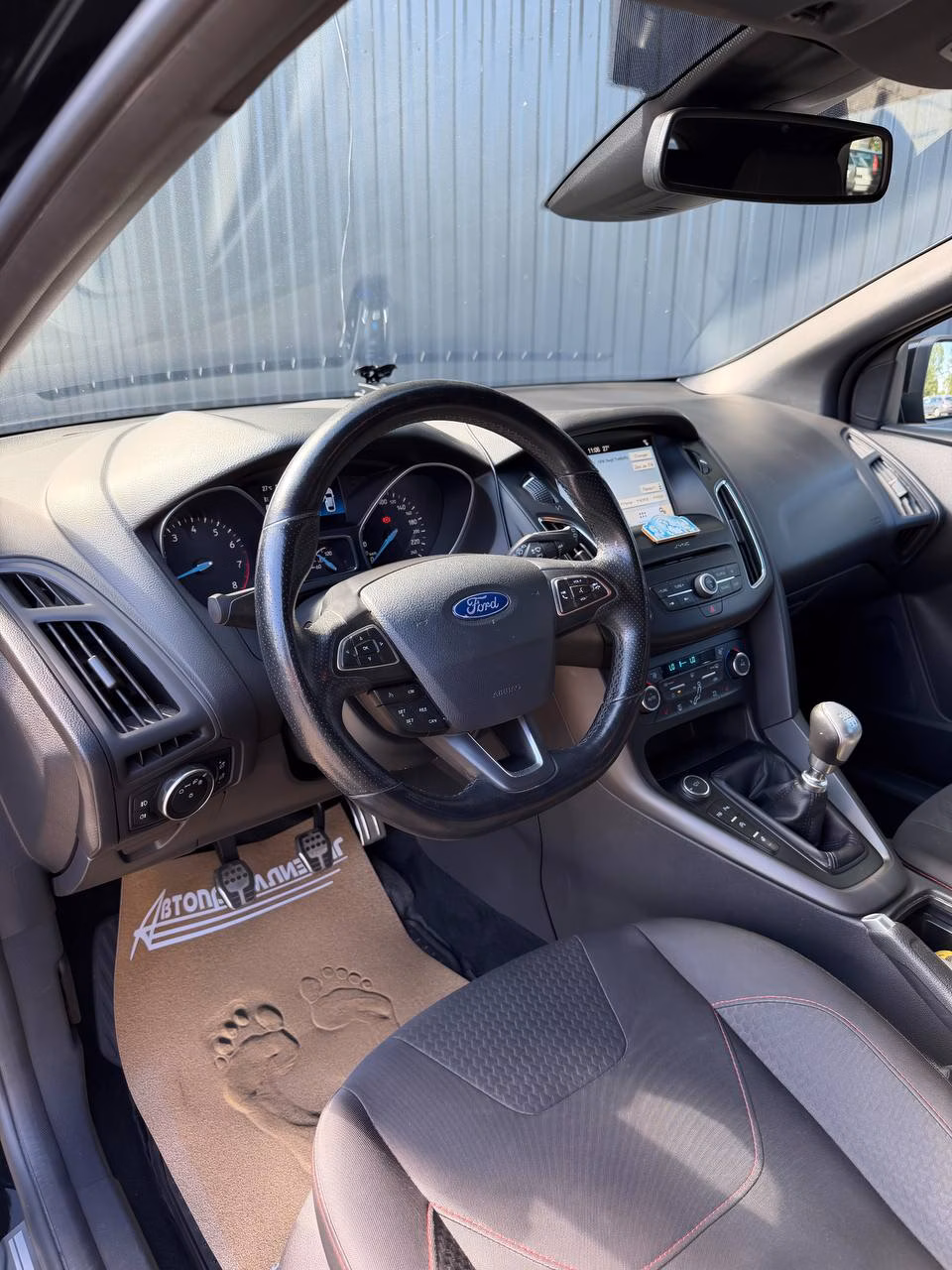 Ford Focus фото 8