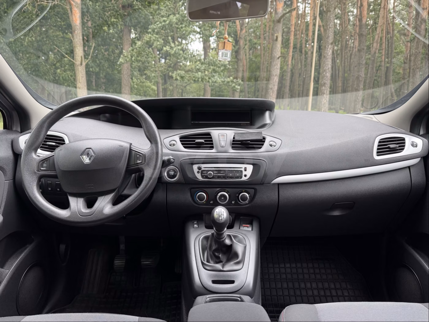 Renault Scenic фото 16