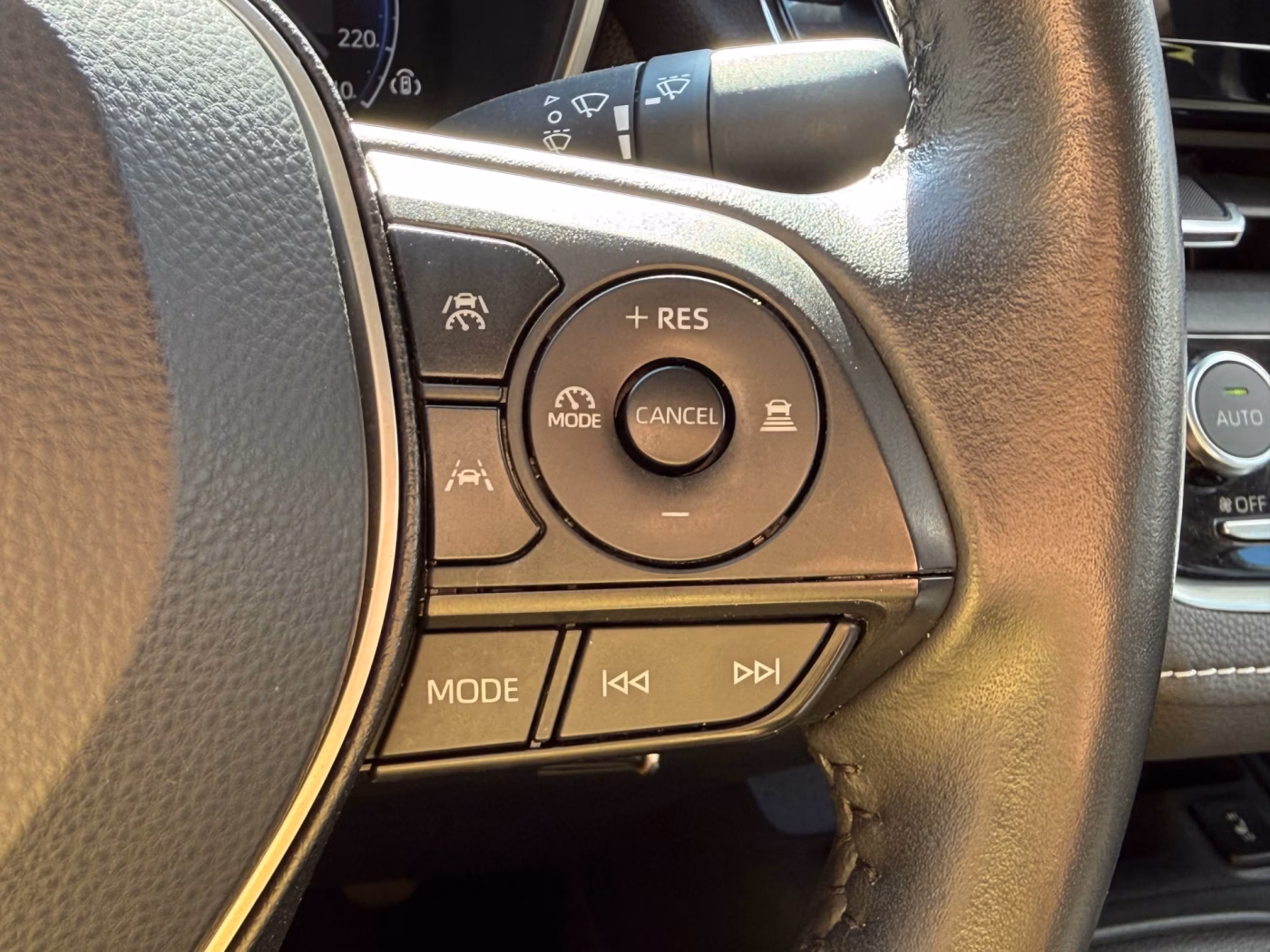 Toyota Corolla фото 16