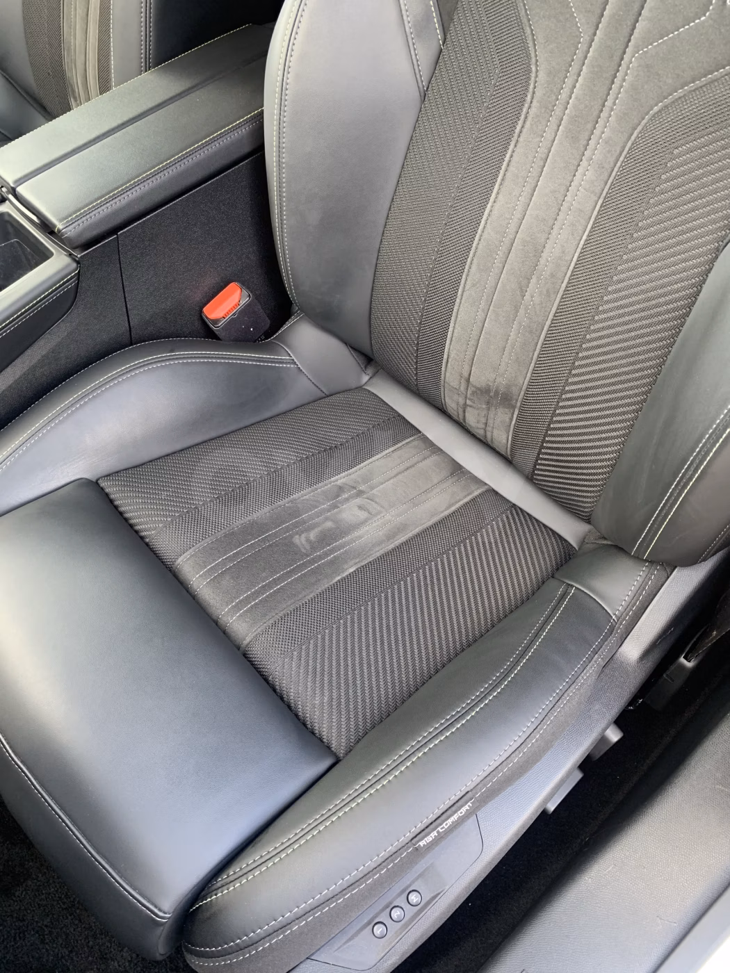 Peugeot 308 фото 11