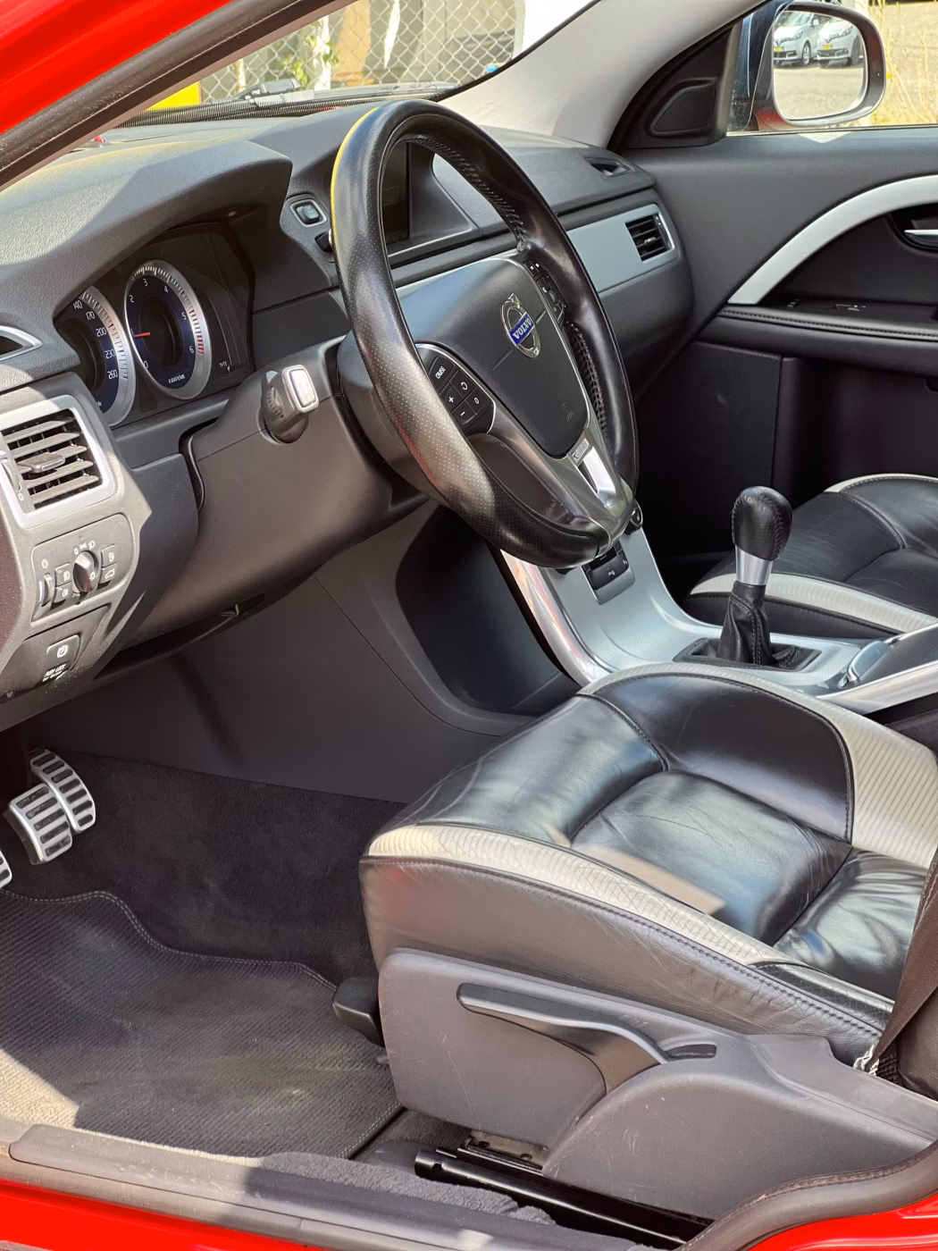 Volvo V70 фото 14