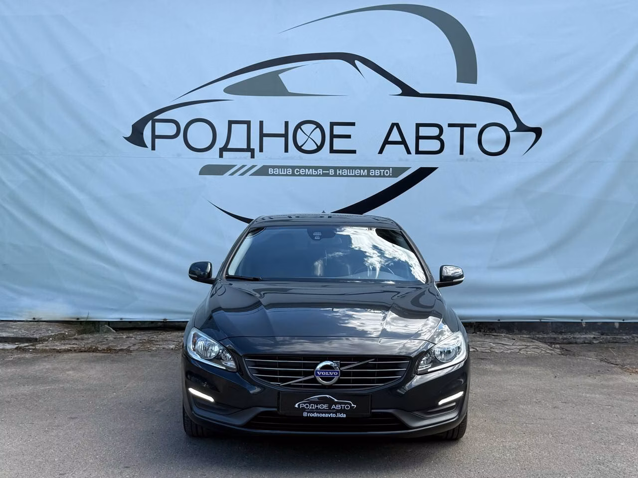 Volvo V60 фото 2