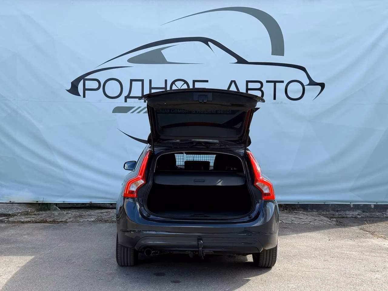 Volvo V60 фото 7