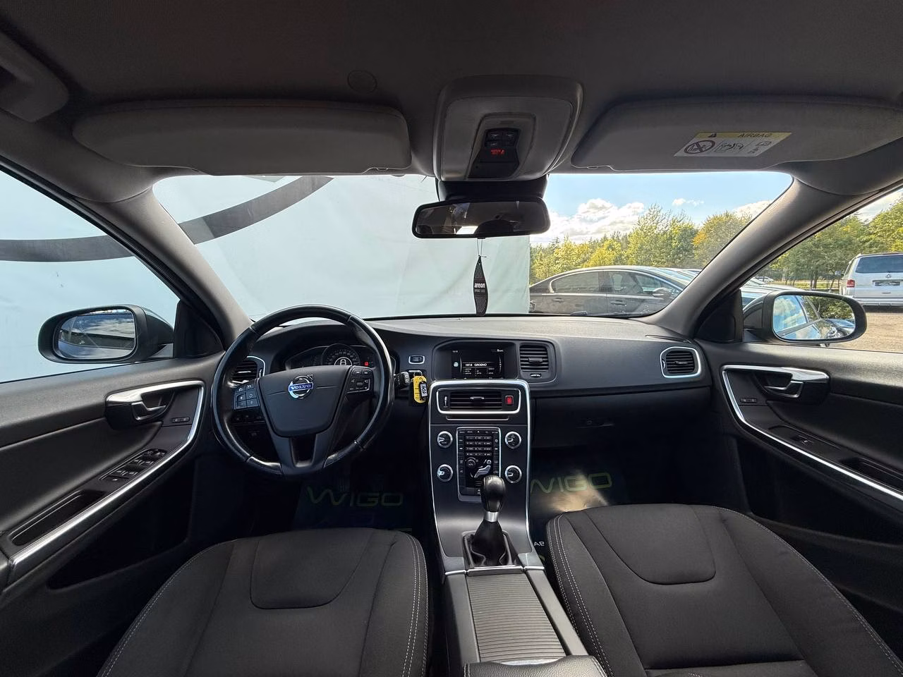Volvo V60 фото 8