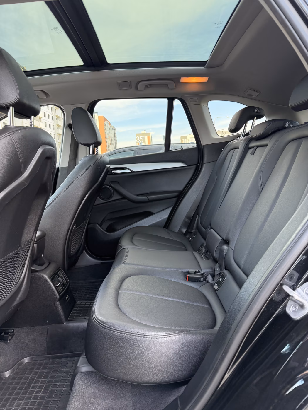 BMW X1 фото 10