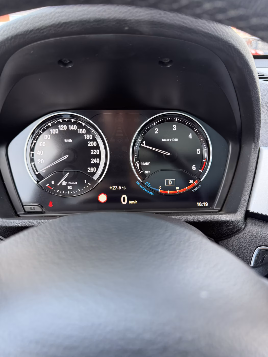BMW X1 фото 16