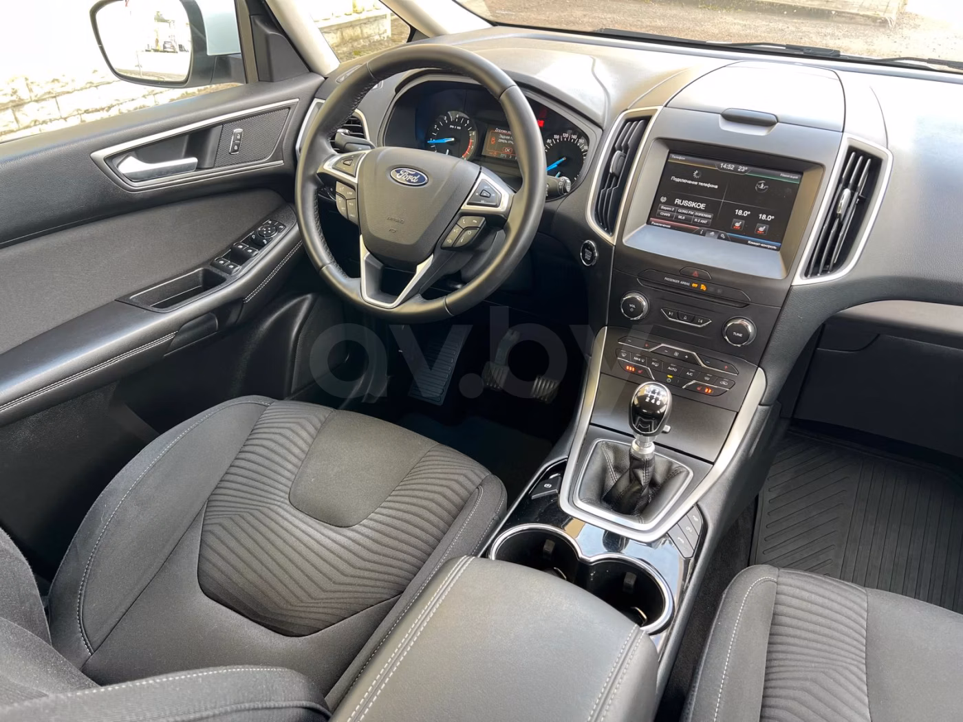 Ford S-MAX фото 3