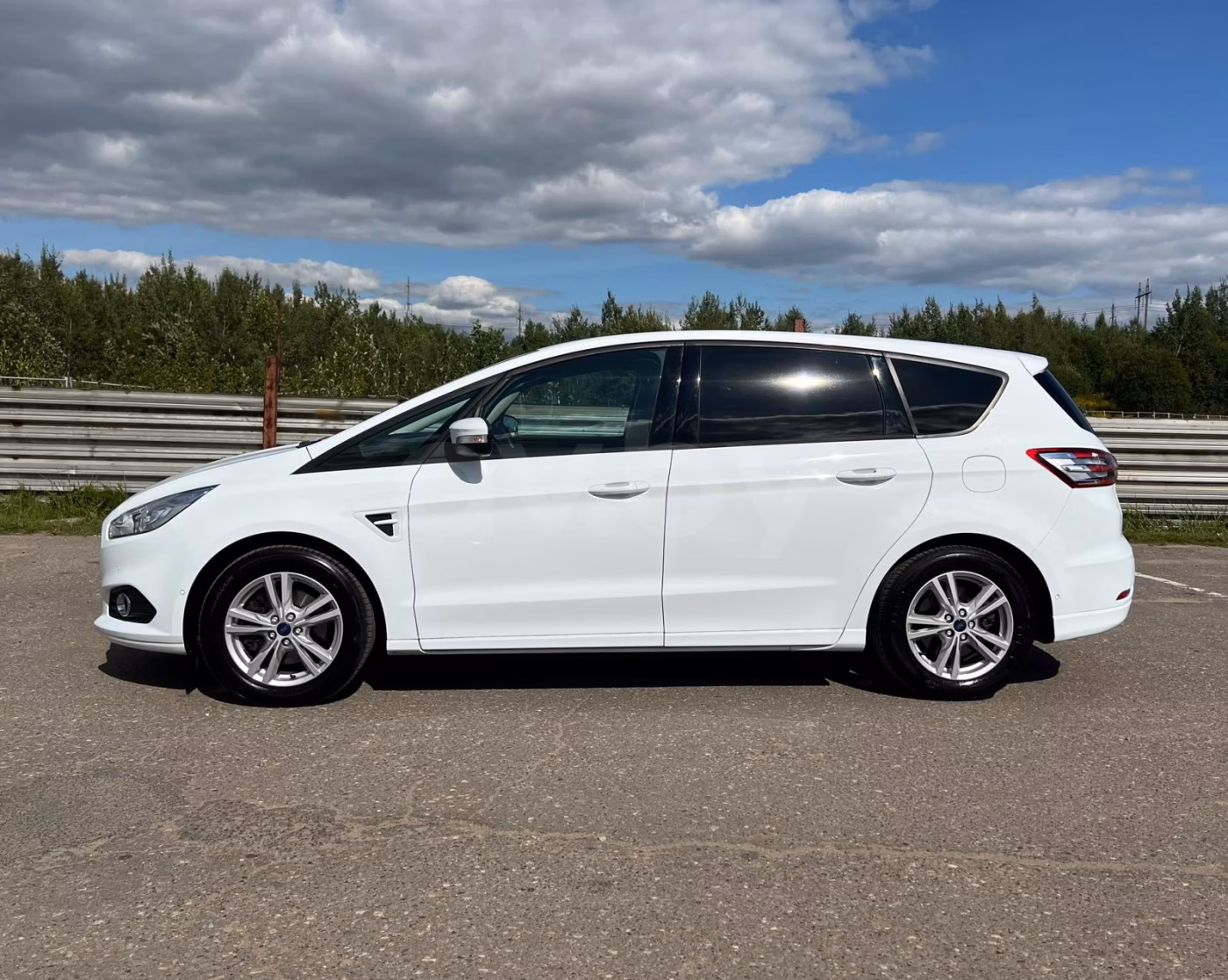 Ford S-MAX фото 9