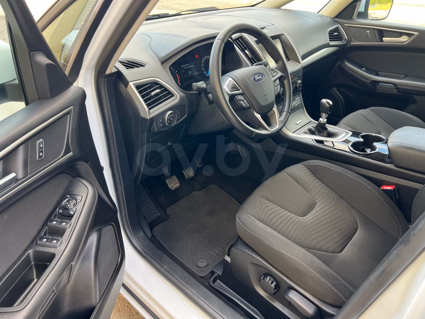 Ford S-MAX фото 11