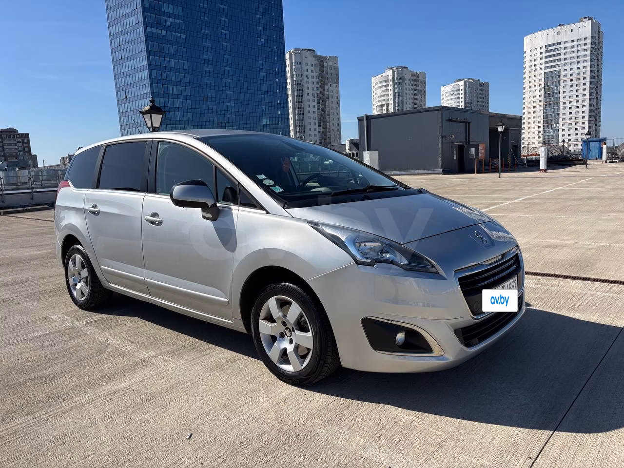 Peugeot 5008 фото 2