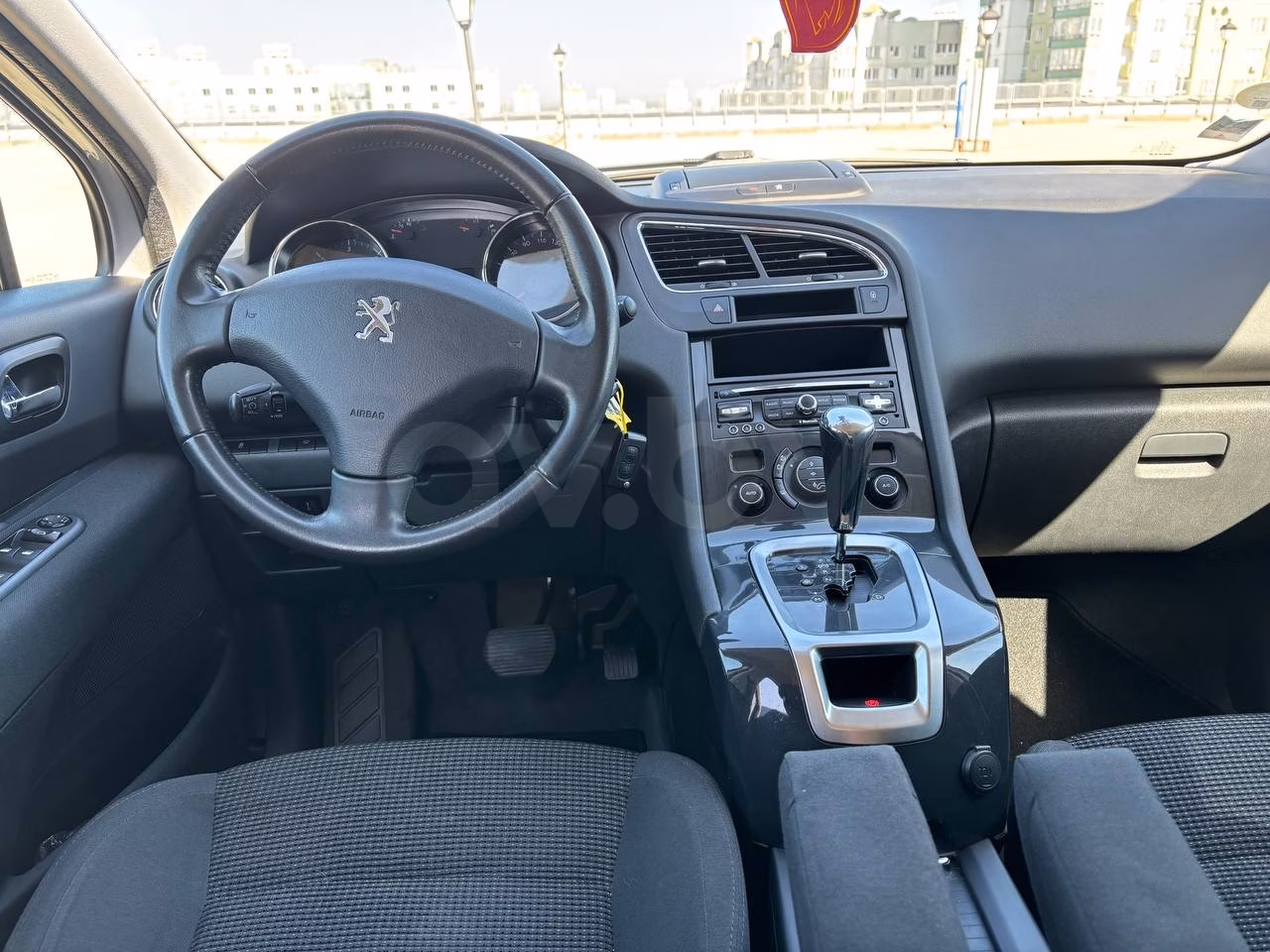 Peugeot 5008 фото 7
