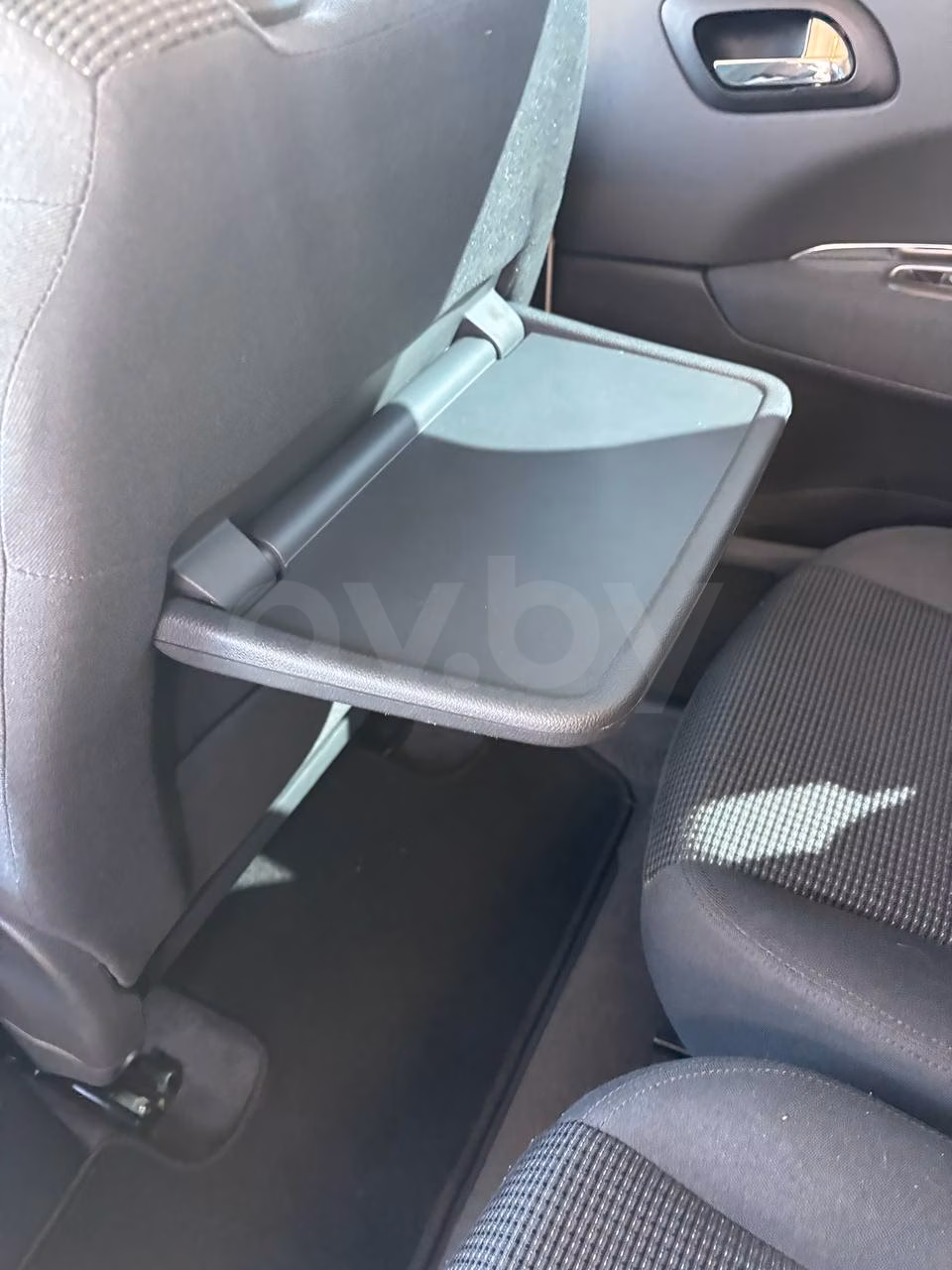 Peugeot 5008 фото 11