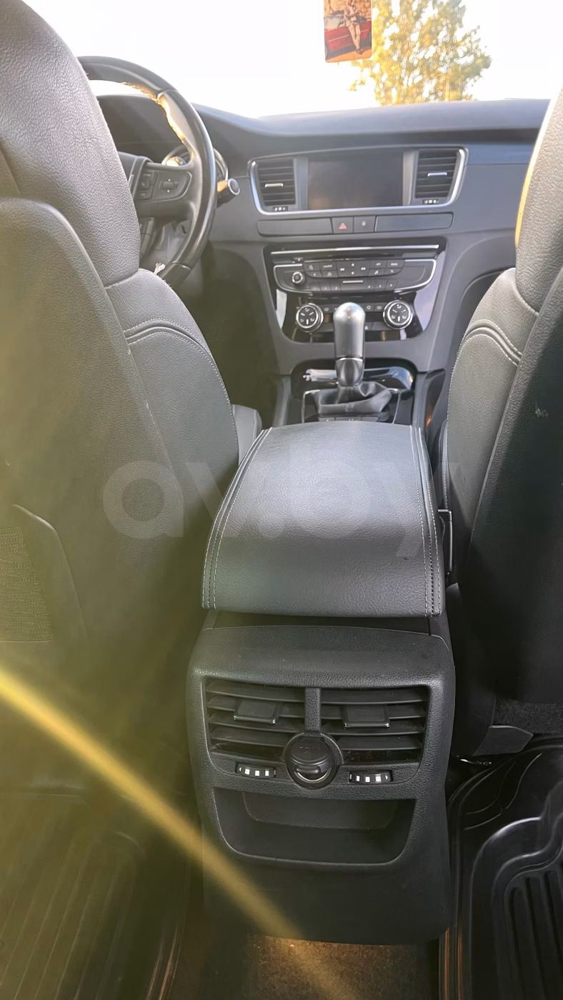 Peugeot 508 фото 17