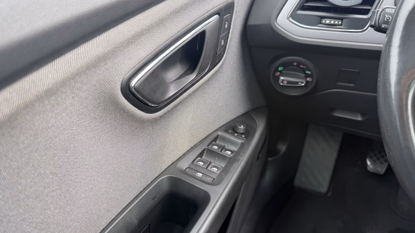 SEAT Leon фото 18