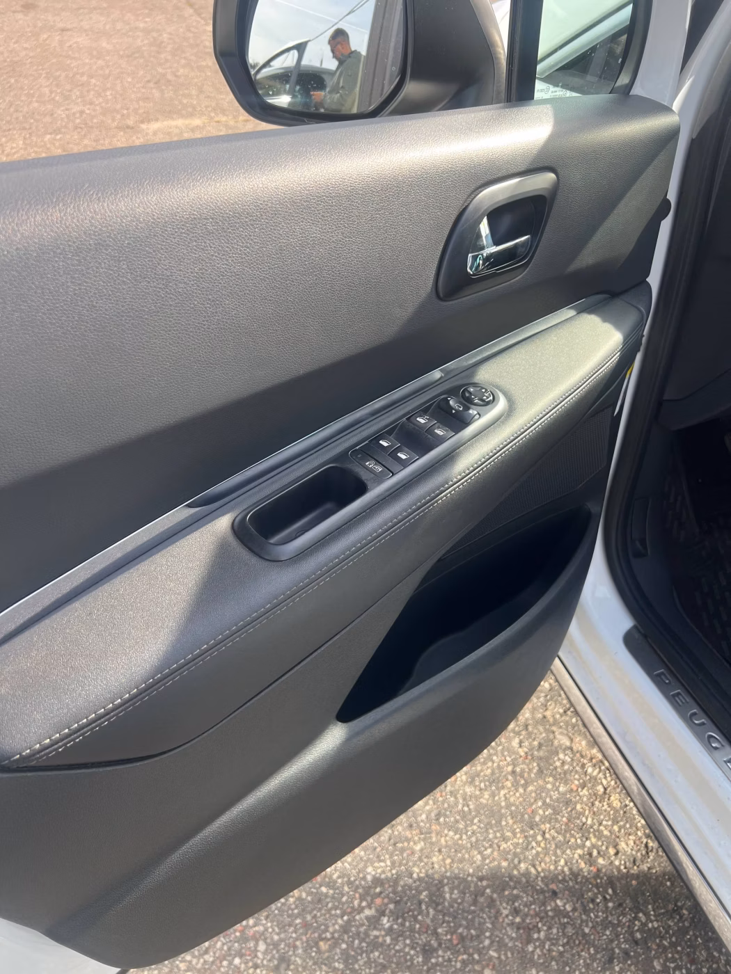 Peugeot 3008 фото 9