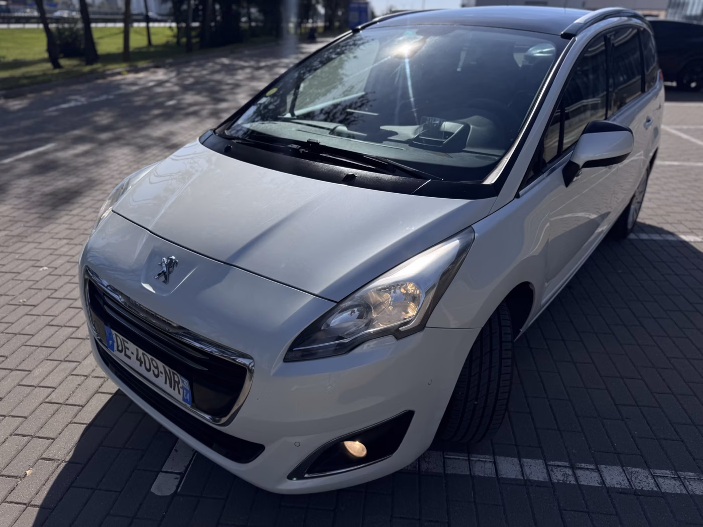 Peugeot 5008 фото 8