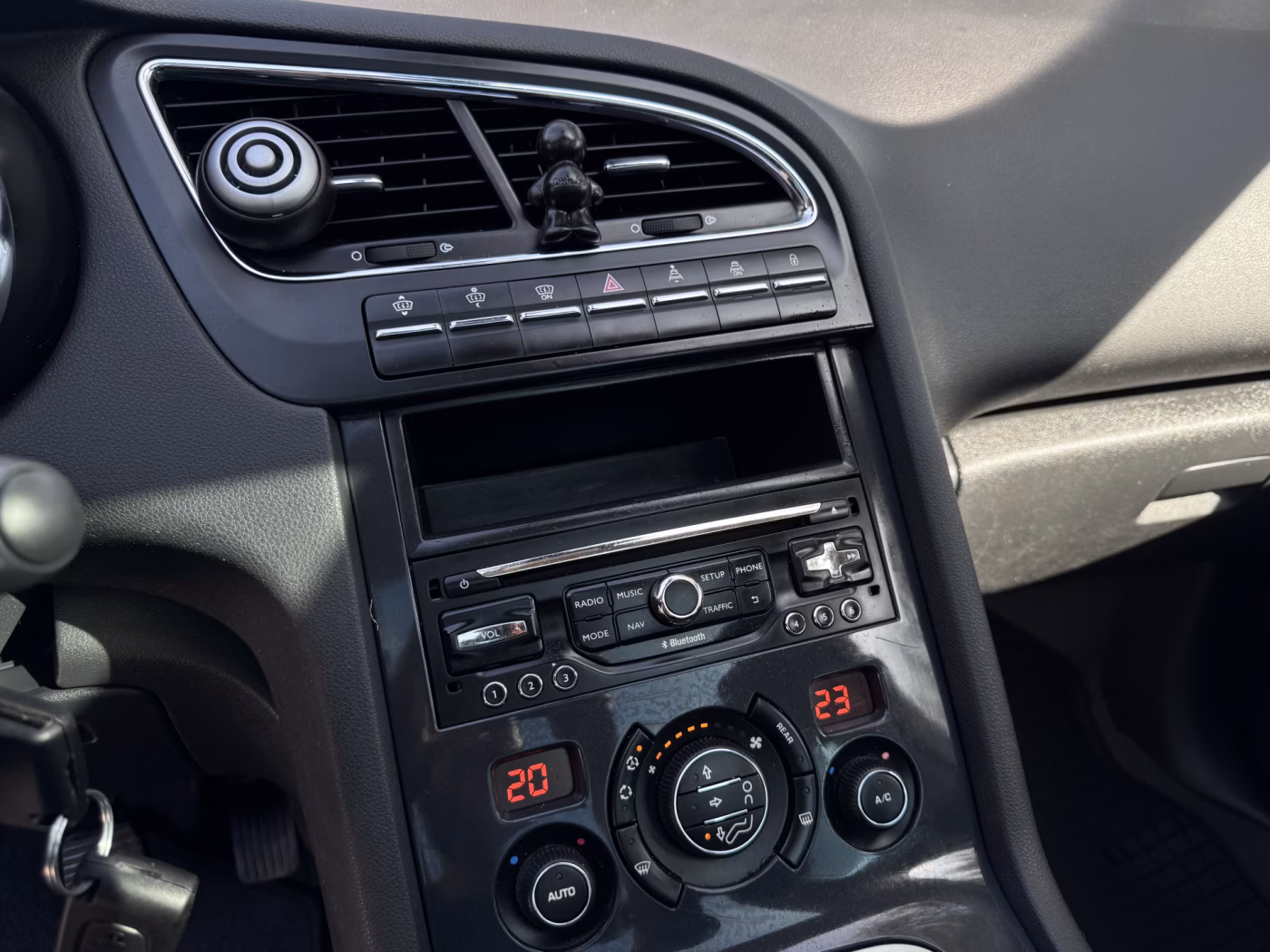 Peugeot 5008 фото 12