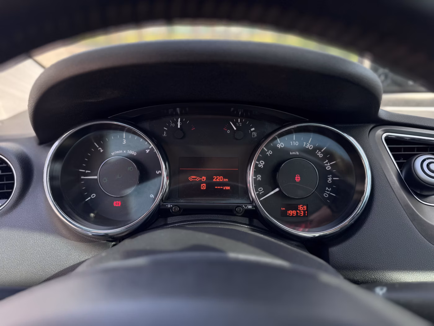 Peugeot 5008 фото 13
