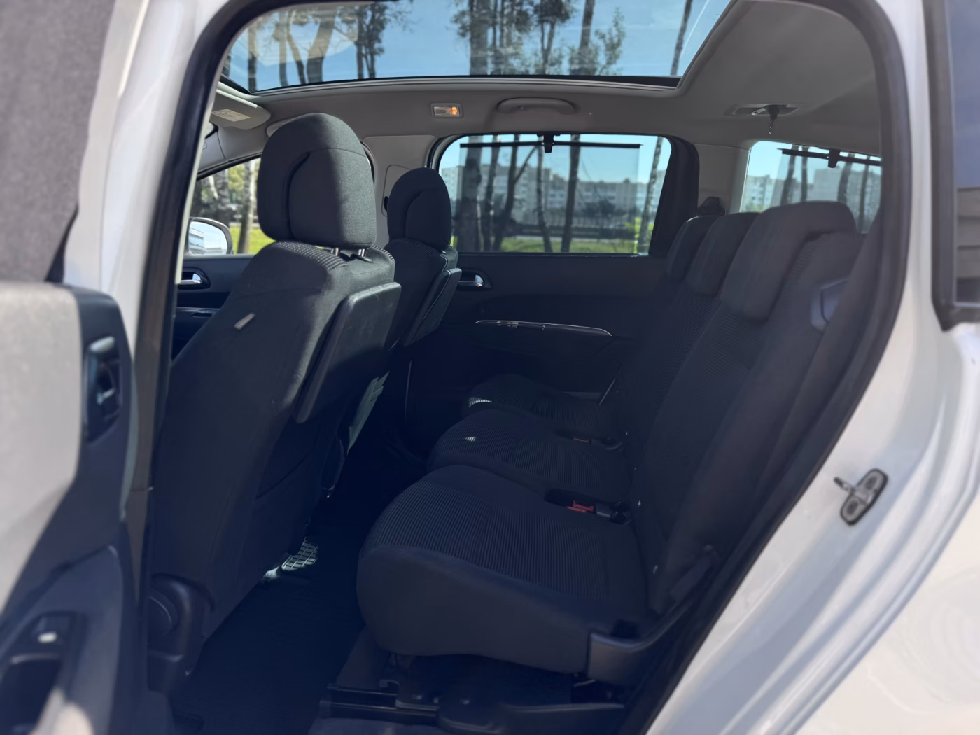 Peugeot 5008 фото 16