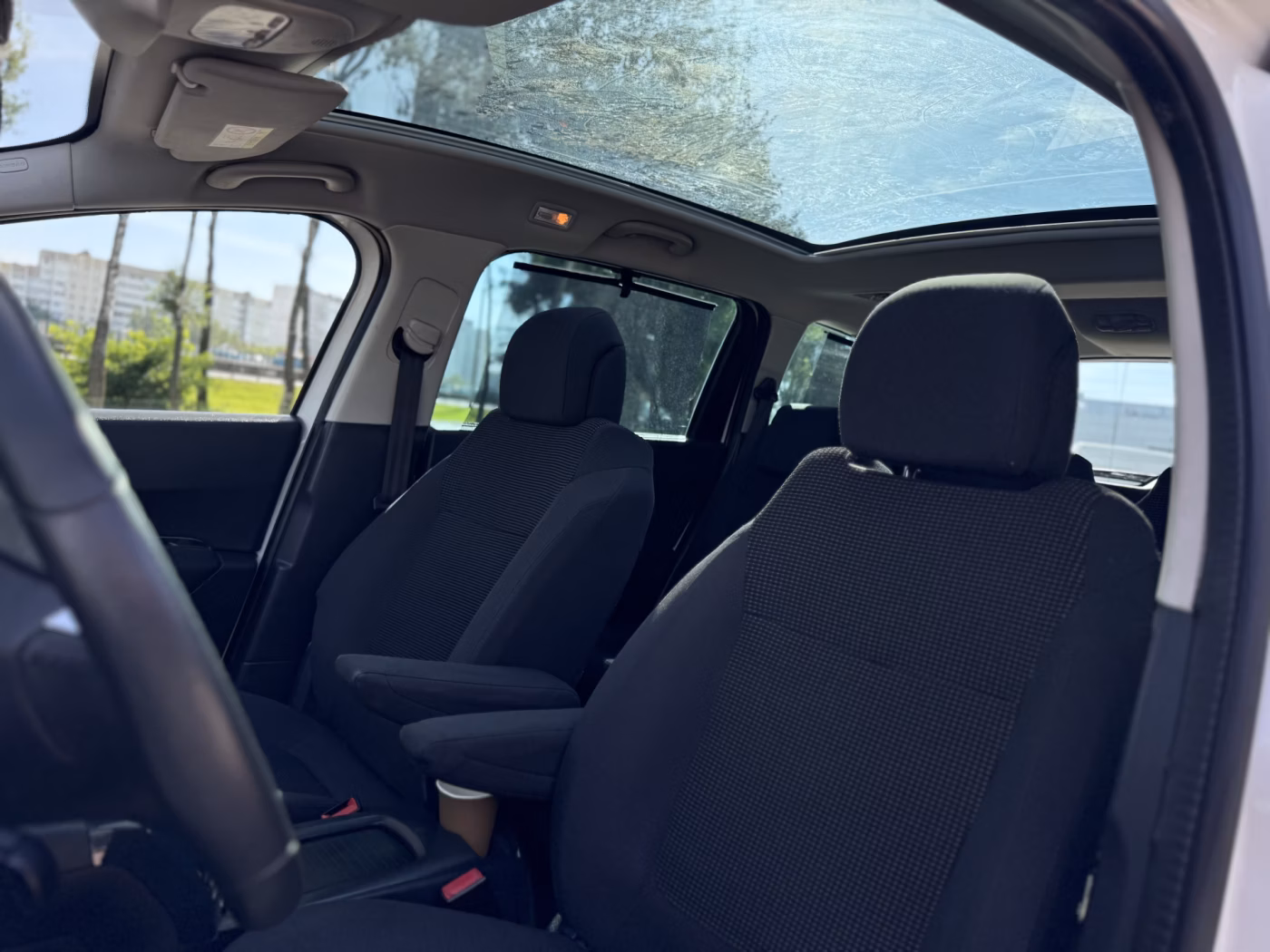 Peugeot 5008 фото 17