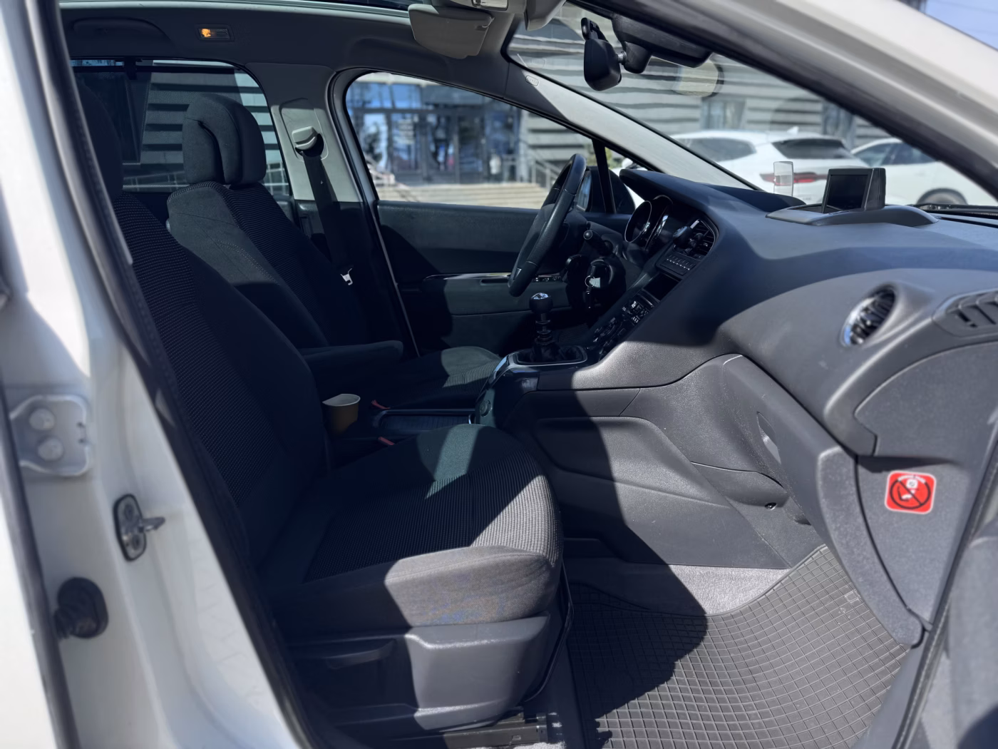 Peugeot 5008 фото 19