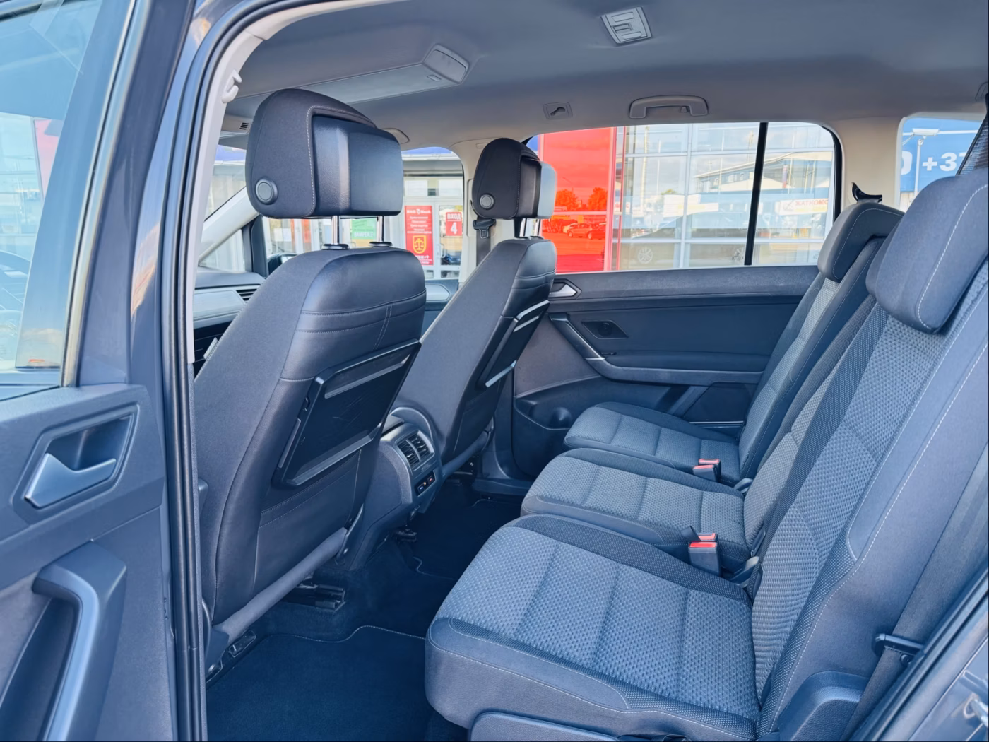 Volkswagen Touran фото 6